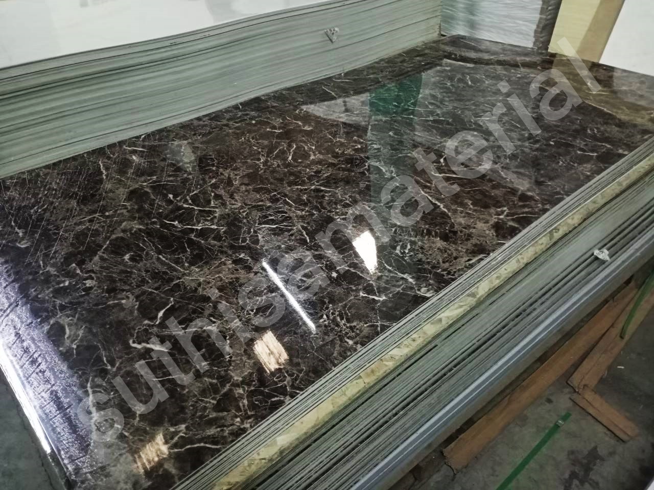 จำหน่าย ขายส่ง แผ่นพีวีซีลายหิน PVC Marble Sheet วัสดุตกแต่งผนังภายใน กันน้ำ กันความชื้น มอด ปลวกไม่กิน ไม่ลามไฟ ติดตั้งง่าย สะดวก 082-6179893 รูปที่ 3