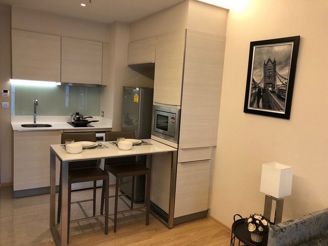 H Sukhumvit 43 nice quiet clean 14th floor BTS Phrom Phong รูปที่ 1