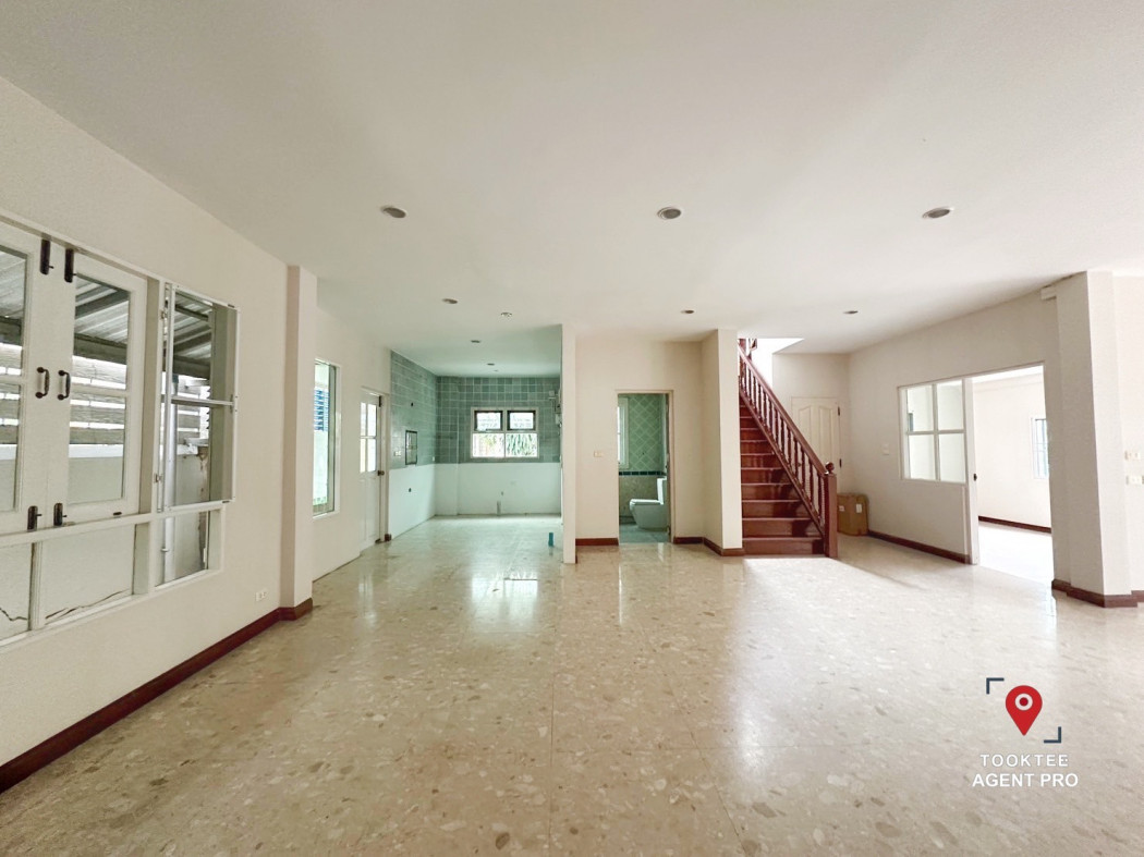 ขาย บ้านเดี่ยว หลังใหญ่ วรารมย์ เลควิลล์ 220 ตรม. 64.3 ตร.วา รูปที่ 2