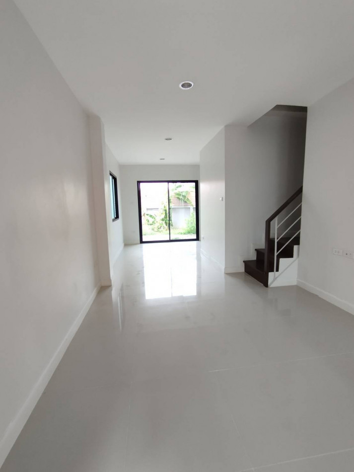 ขาย ทาวน์โฮม เดอะ ซิมโฟนี่ ทาวน์โฮม 207 ตรม. 32.9 ตร.วา หลังริม รูปที่ 4