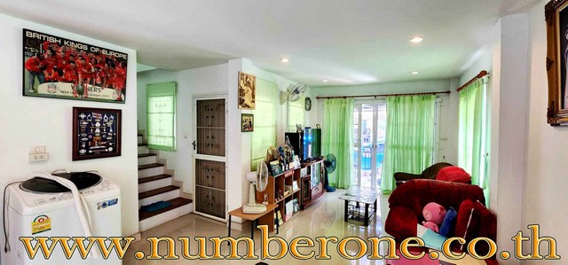 Sale บ้าน ร่มรื่นกรีนพาร์ค 36 SQ.WA 3 BEDROOM ไม่ไกลจาก ทำเลดี ใกล้ทางด่วนกาญจนาภิเษก ใกล้แยกต่างระดับบางปะอิน-โคราช ใกล้โฮมโปร โลตัส ใกล้โรงเรียนเชียงรากน้อย มหาวิทยาลัยมหาจุฬาลงกรณราชวิทยาลัย นิคมอุตสาหกรรมบางปะอิน โรงงานน้ำดื่มตรงสิงห์ ติดถนนใหญ่พหลโยธิน ใกล้ทางด่วนกาญจนาภิเษก (บ้านแฝดมือสอง) ทำเล-ทอง รูปที่ 1