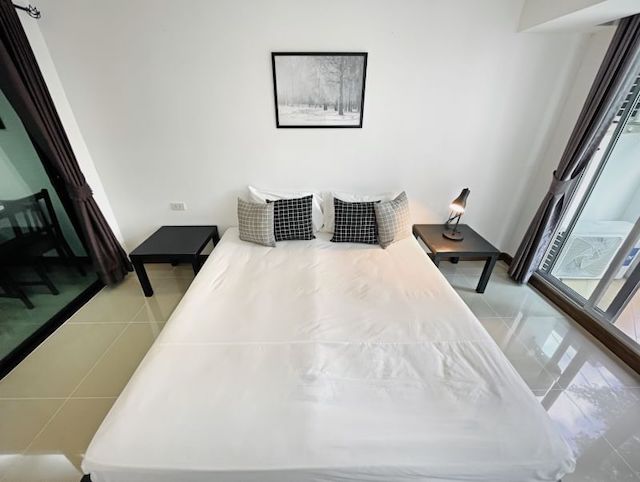 The Waterford Sukhumvit 50 Cat Friendly spacious quiet 2nd floor BTS On Nut รูปที่ 1