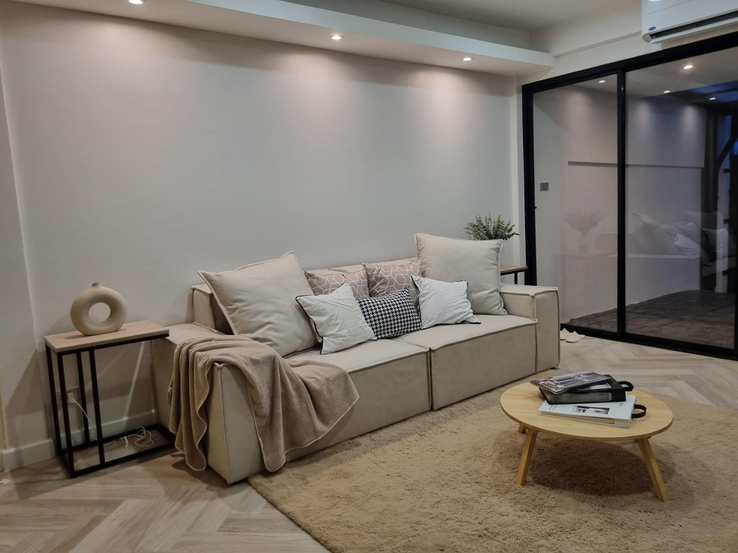 ให้เช่า Modern style ทาวน์โฮม เอกมัย 22 ตกแต่งใหม่ น่าอยู่มาก 4 ห้องนอน รูปที่ 4