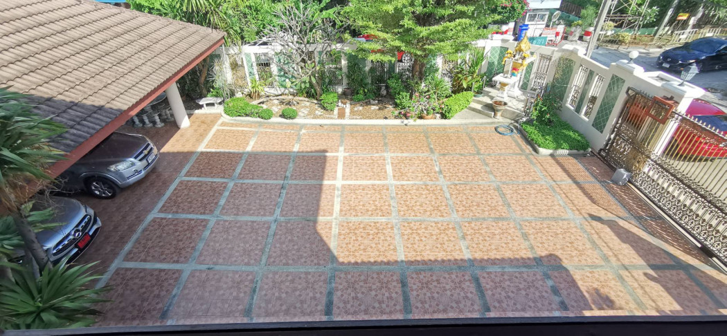 ขาย บ้านเดี่ยว เมืองทองธานีโครงการ 1 600 ตรม. 176.5 ตร.วา หลังมุม บ้านไม้สัก พร้อมบิ้วอินสวย รูปที่ 2