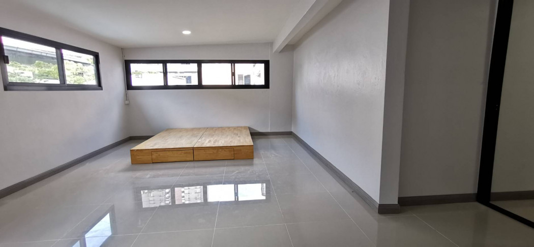 ขาย บ้านเดี่ยว เมืองทองธานี โครงการ 2 200 ตรม. 62 ตร.วา ติดทะเลสาบ ตกแต่งใหม่พร้อมอยู่ รูปที่ 6