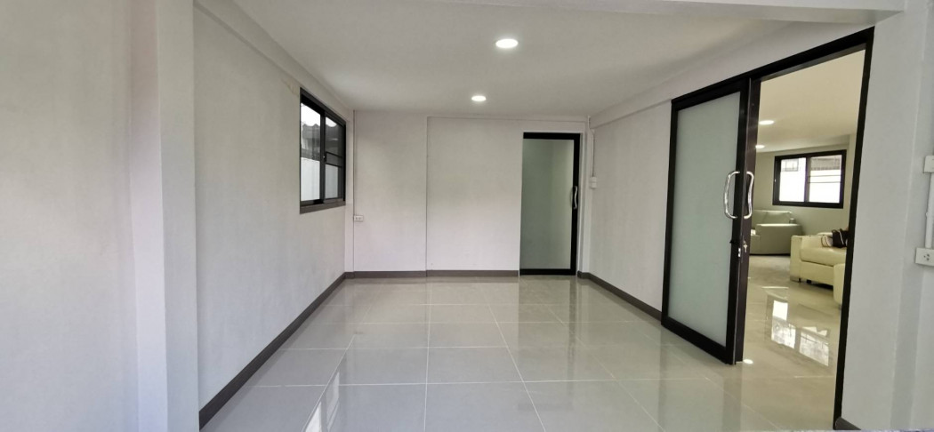 ขาย บ้านเดี่ยว เมืองทองธานี โครงการ 2 200 ตรม. 62 ตร.วา ติดทะเลสาบ ตกแต่งใหม่พร้อมอยู่ รูปที่ 3