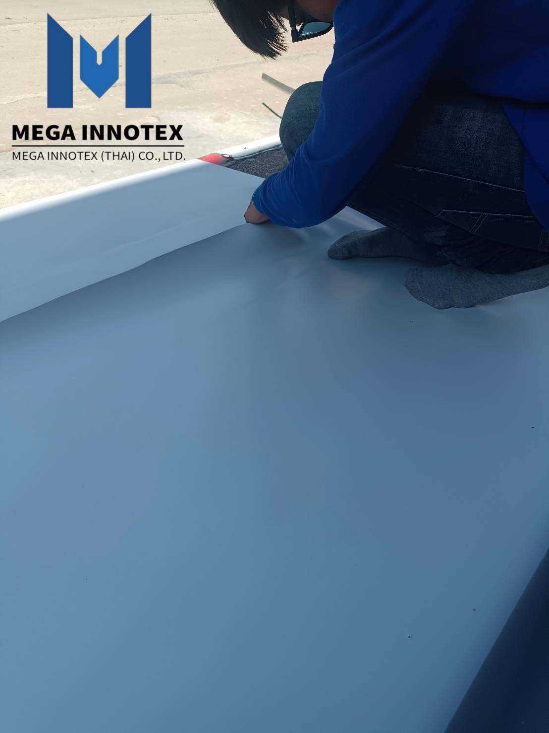 PVC Membrane  POLYVINYL CHLORIDE (PVC) / TPO Membrane มีความหนา 1.2 mm. 1.5 mm. 2.2 mm.  รูปที่ 1