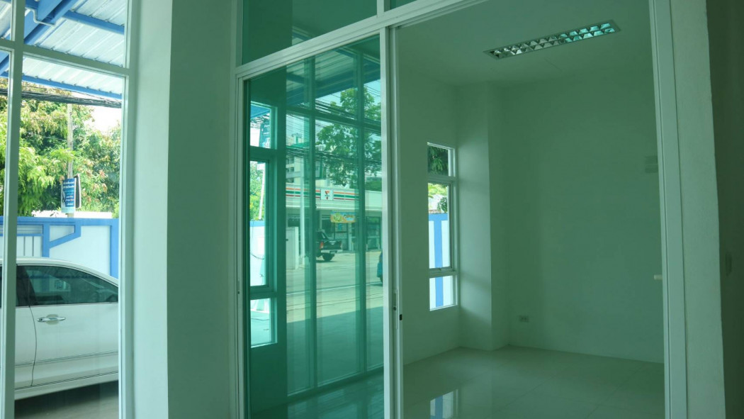 ขาย โกดัง อาคารสำนักงาน 661 ตรม. 130 ตร.วา ทำเลดี มีทางเข้าออกได้หลายทาง เดินทางสะดวก รูปที่ 3