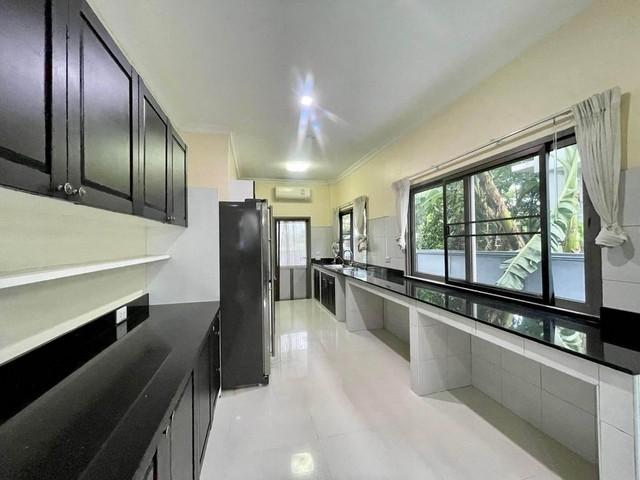 BH2530 ให้เช่าบ้านเดี่ยว วิวทะเลสาป ย่านพระราม9 หมู่บ้านมาสเตอร์พีชพระราม9 ติดมหาวิทยาลัยนานาชาติสแตมป์ฟอต ใกล้ Airport link  รูปที่ 1