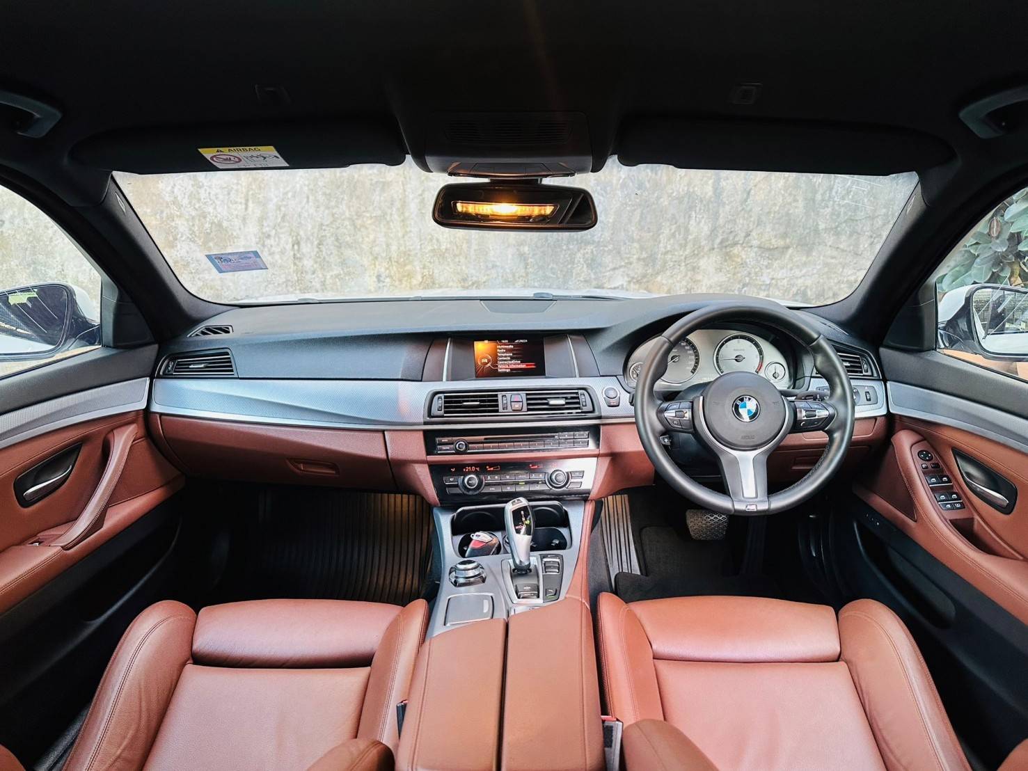 2016 แท้ BMW SERIES 5, 520d M SPORT โฉม F10 รูปที่ 1