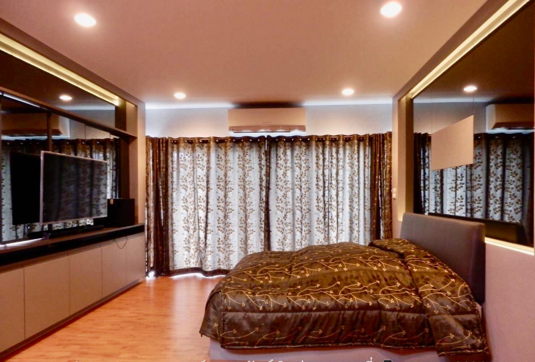 ขาย บ้านเดี่ยว Bangkok Boulevard Teparak-Wongwaen 245 ตรม. 60.2 ตร.วา พร้อม บิ้วอิน สไตล์ โมเดิร์น ทั้งหลัง รูปที่ 3