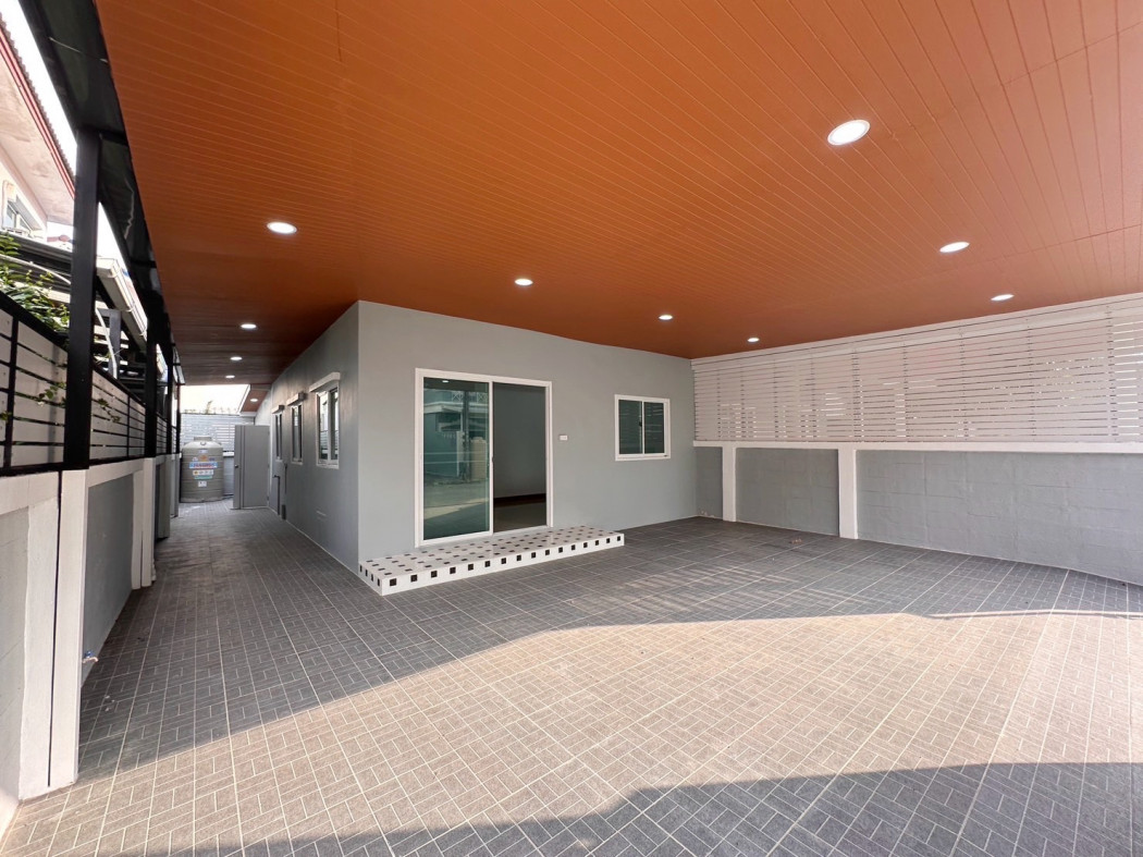 ขาย บ้านแฝด รีโนเวทใหม่ พร้อมอยู่ บ้านลัลลี่วิลล์ 144 ตรม. 36 ตร.วา รูปที่ 3