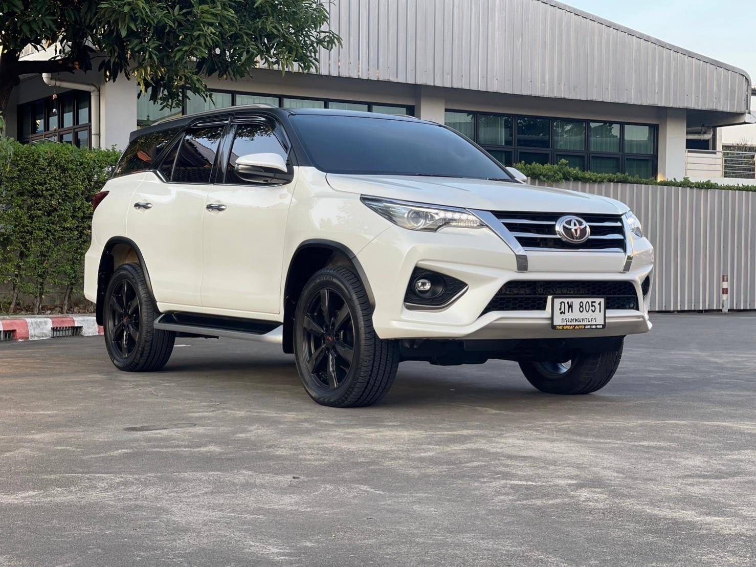 TOYOTA FORTUNER, 2.8 TRD SPORTIVO BLACK TOP 4WD ปี 2017  รูปที่ 1