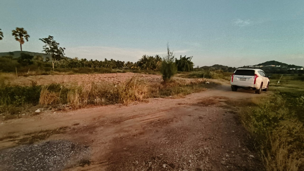 ขาย ที่ดิน - 4 ไร่ 52.6 ตร.วา หน้ากว้าง x ยาว 41 x 206 เมตร รูปที่ 6