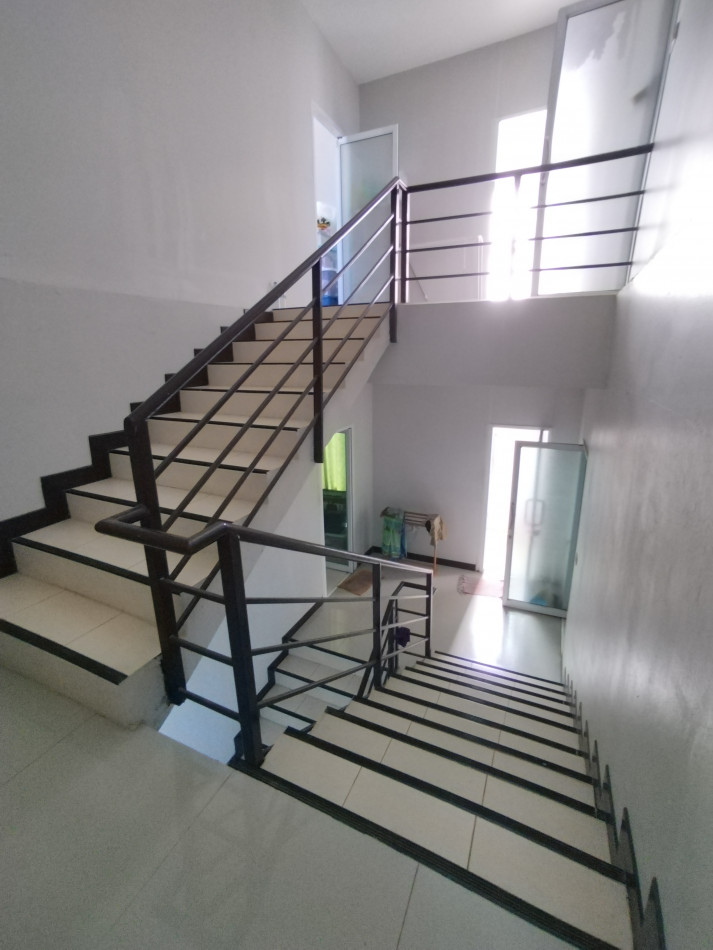 ขาย บ้านเดี่ยว บ้านเดี่ยวสไตล์โมเดิร์น 3 ชั้น 200 ตรม. 1 งาน 4 ตร.วา รูปที่ 4