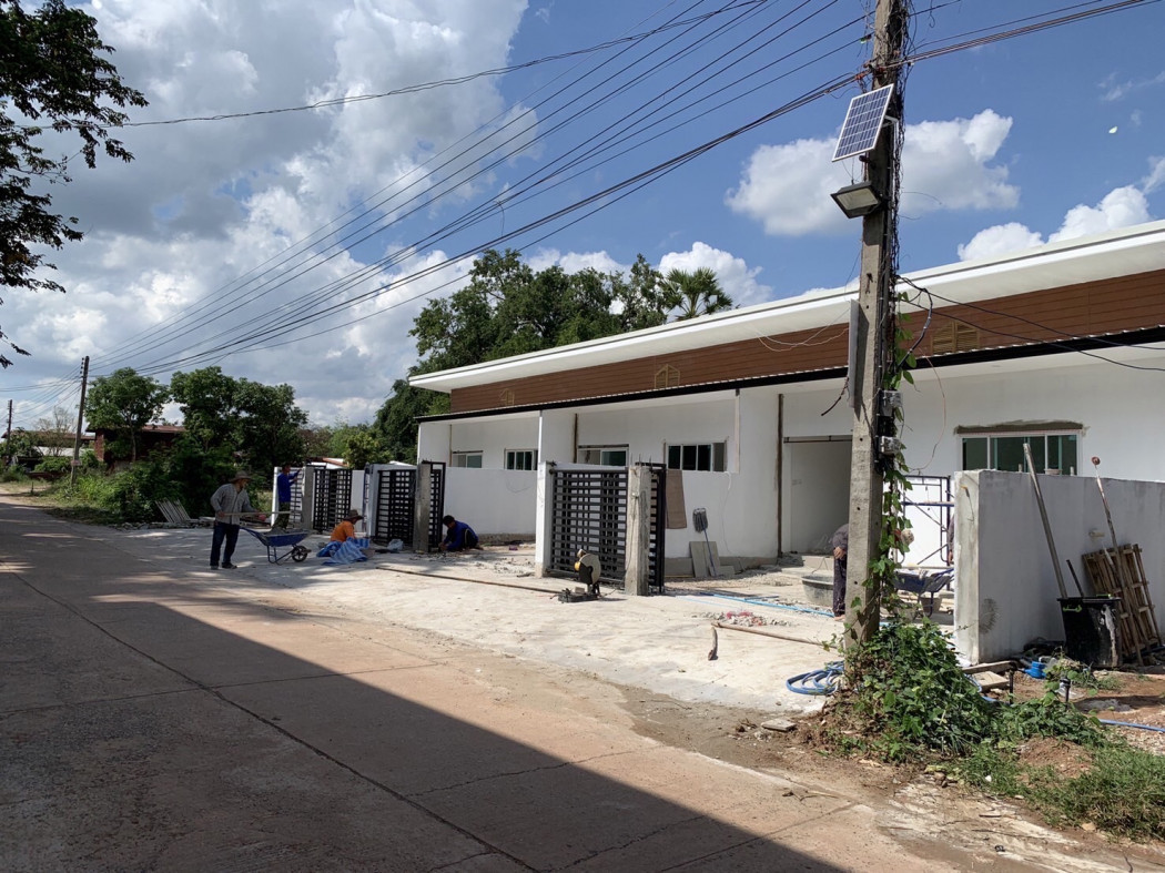 ขาย ทาวน์โฮม 3 หลัง พร้อมที่ดิน 240 ตรม. 3 งาน 96.3 ตร.วา รูปที่ 2