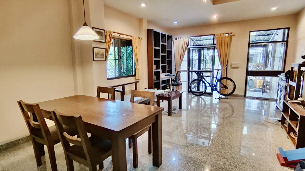 ขาย ทาวน์โฮม ทาวน์โฮม 3 ชั้น มีดาดฟ้า แปลงมุม - 165 ตรม. 19 ตร.วา ติดสวนหย่อม บรรยากาศ บ้านเดี่ยว รูปที่ 6