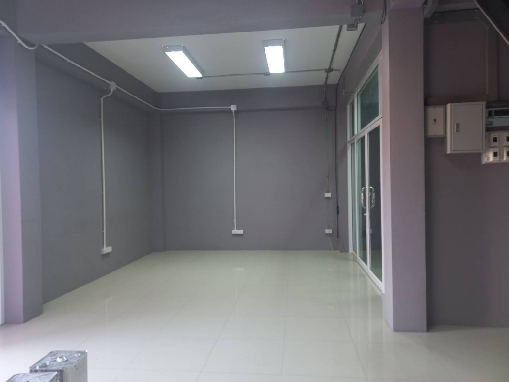ขาย โกดัง พร้อมที่ดิน ซ.ลาดพร้าว 101 600 ตรม. 1 ไร่ 13 ตร.วา รูปที่ 3
