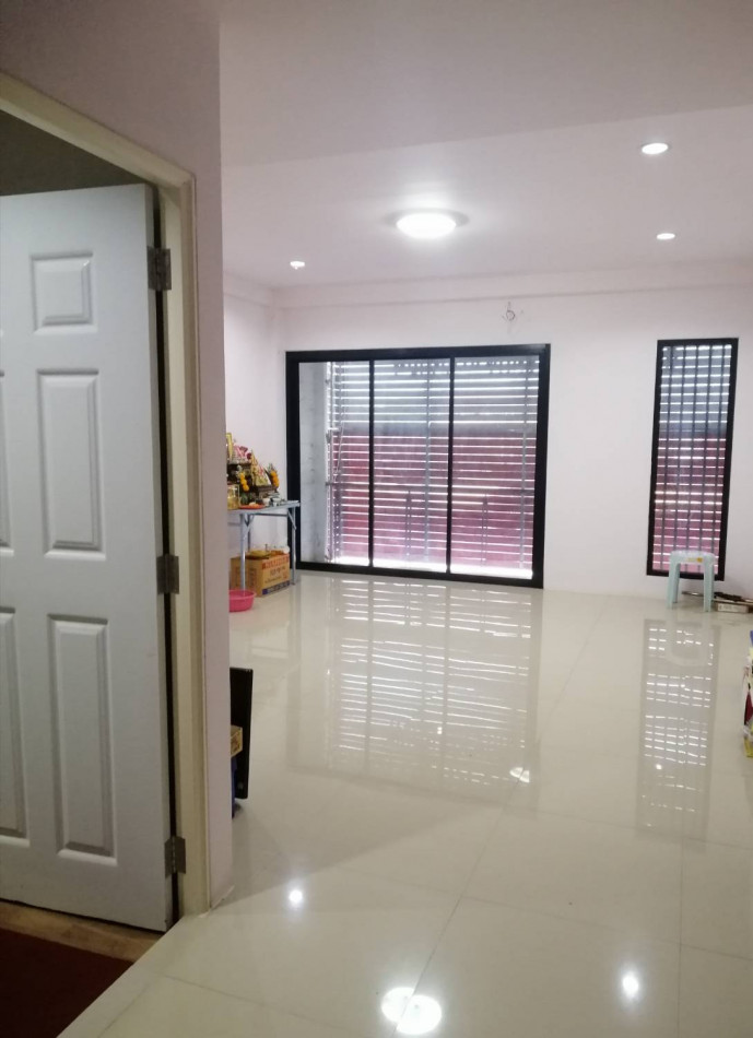 ขาย อาคารพาณิชย์ 3 ชั้น พร้อมกิจการ 150 ตรม. 22.5 ตร.วา รูปที่ 2