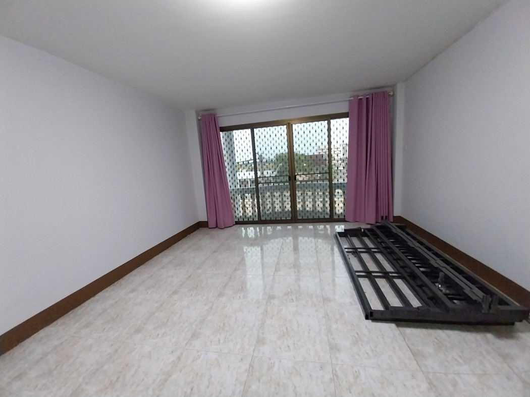 ขาย อาคารพาณิชย์ 5 ชั้นครึ่ง พร้อมเฟอร์นิเจอร์ 250 ตรม. 20 ตร.วา รูปที่ 6
