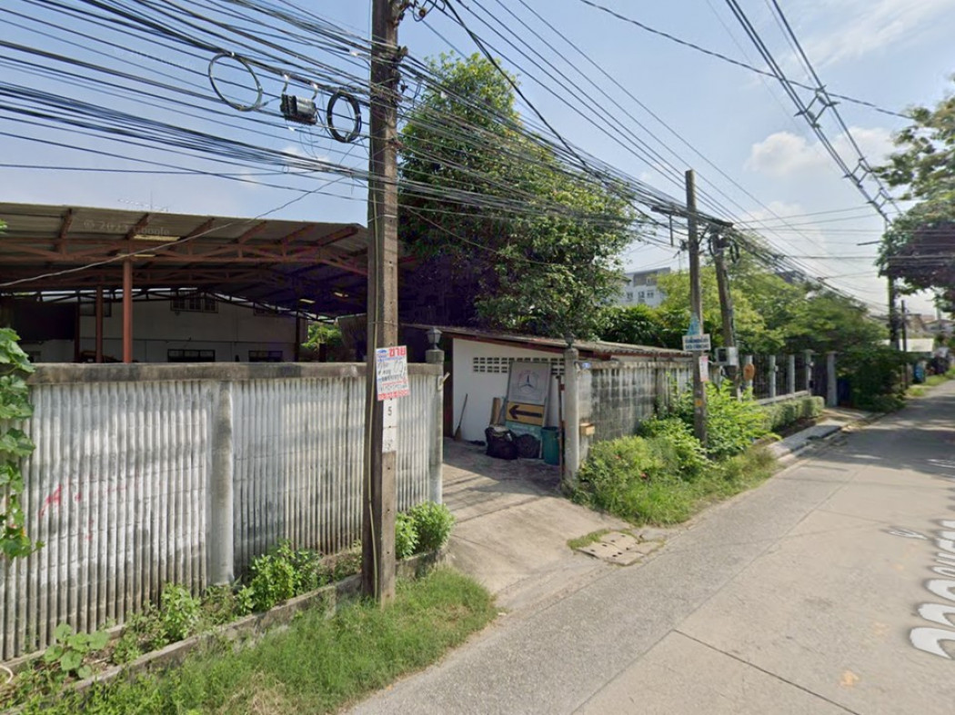 ให้เช่า บ้านเดี่ยว บ้านพร้อมที่ดินลาดพร้าว 101 ซอย 48 400 ตรม. 1 งาน รูปที่ 4