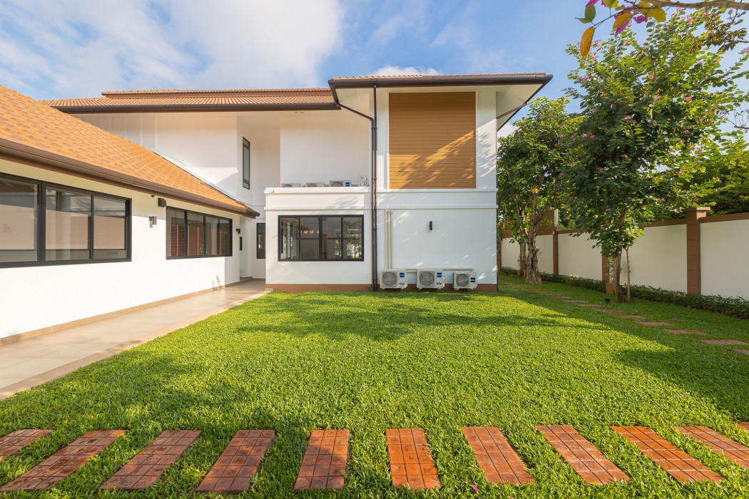 ขาย บ้านเดี่ยว รางวัลแห่งความสำเร็จ หรูหรา สง่างาม Luxury Pool villa เชียงใหม่ 659 ตรม. 337 ตร.วา ใกล้สะพานนวรัตน์ ใจกลางเมืองเชียงใหม่ รูปที่ 4