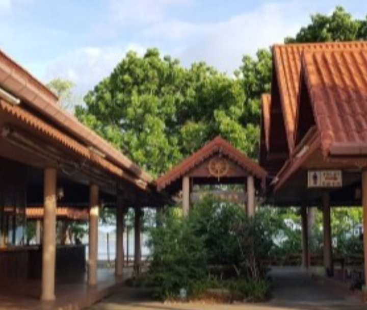 ขายที่ดินติดทะเลอ่าวฉลอง ภูเก็ต Land for sale, seaview next to the sea, Chalong Bay,Phuket. รูปที่ 1