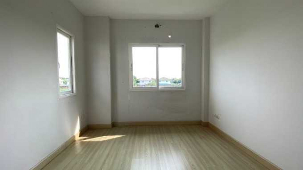 ขาย บ้านแฝด ราคาถูก เอส วิลล์ รังสิต-ลำลูกกา 127 ตรม. 44 ตร.วา  ต่อรองได้ รูปที่ 4