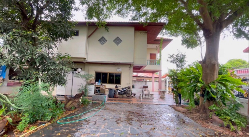 ขาย บ้านเดี่ยว หลังใหญ่ พื้นที่เยอะ บ้านธนกาญจน์ 200 ตรม. 121 ตร.วา ต่อรองได้ รูปที่ 2