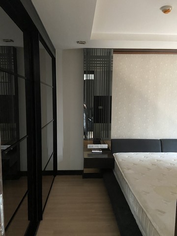 Condo เดอะ คริส รัชดา 17 The Kris Ratchada 17 ใหญ่ 46 sq.m. 1BEDROOM 3500000 BAHT ไม่ไกลจาก MaxValu สวย กรุงเทพ รูปที่ 1