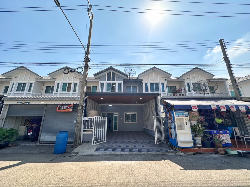 ขาย ทาวน์โฮม รีโนเวทใหม่ พร้อมอยู่ บ้านอยู่เจริญ โครงการ 5 110 ตรม. 21.1 ตร.วา ราคาถูก ฟรีโอน รูปที่ 2