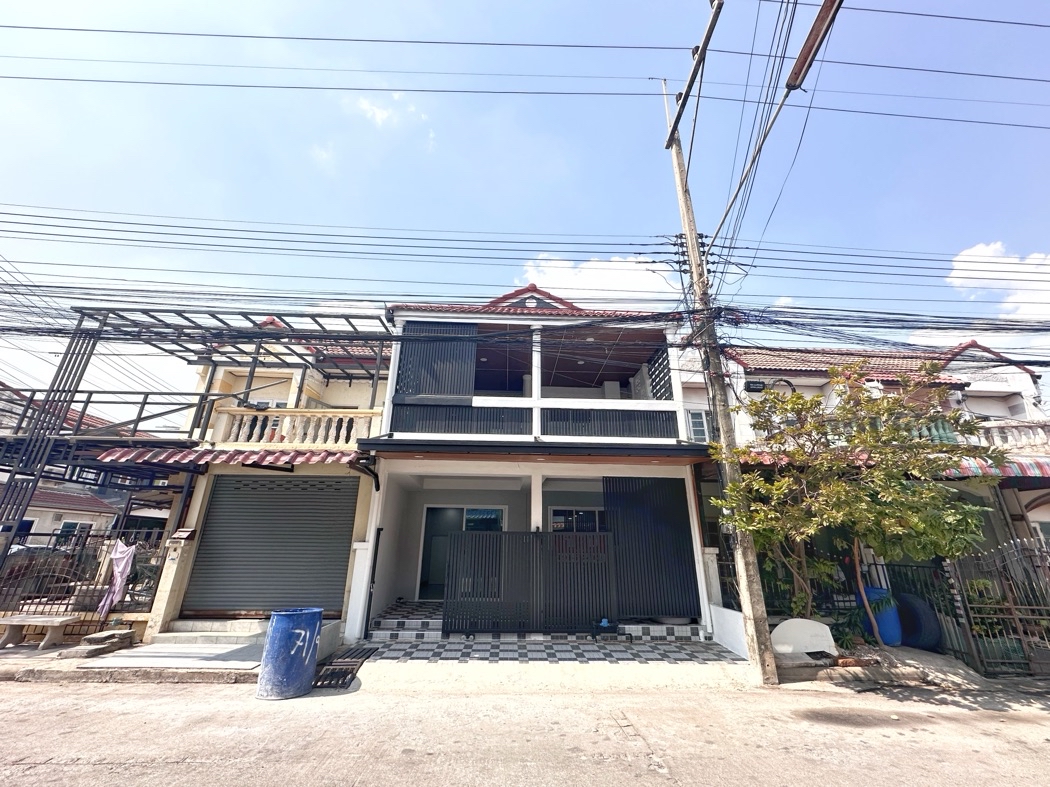 ขาย ทาวน์โฮม ต่อเติมครบ อยู่ถนนเมนคัทลียาวิลล์ ลำลูกกาคลอง4 110 ตรม. 21 ตร.วา รีโนเวท พร้อมอยู่ ฟรีโอน รูปที่ 2