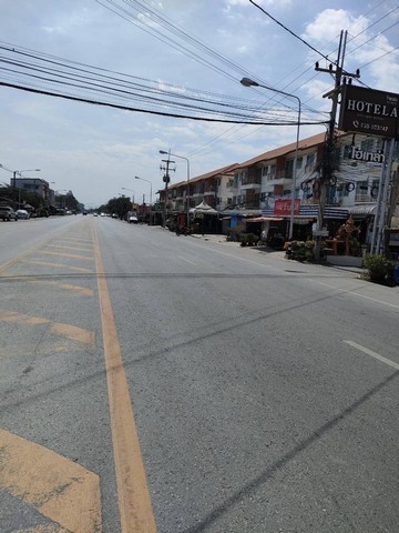 ตึกสวยราคาถูกตกแต่งรูปแบบออฟฟิตและบริษัท จังหวัดสุพรรณบุรี รูปที่ 1