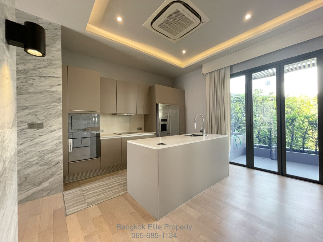 ให้เช่า บ้านเดี่ยว อาณา เอกมัย Super Luxury พร้อมลิฟต์ บนทำเลเอกมัย 4 ห้องนอน รูปที่ 4