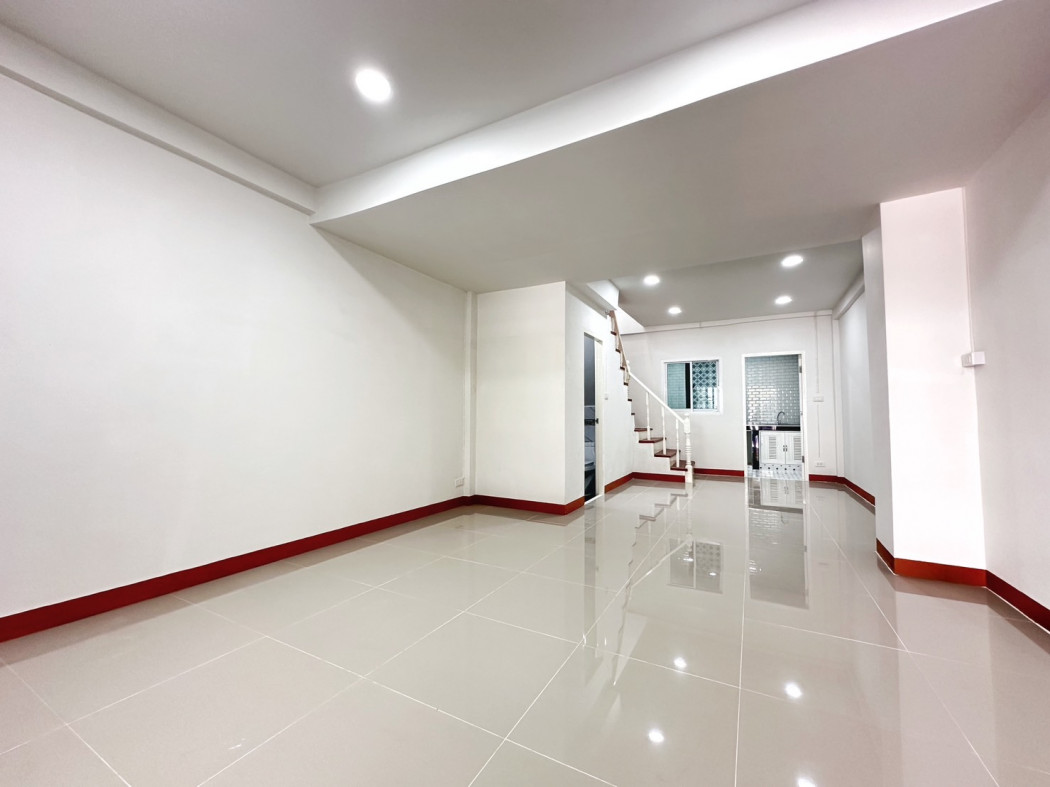 ขาย ทาวน์โฮม ปรับปรุงใหม่ เอราวัณ ลำลูกกา 80 ตรม. 17 ตร.วา ฟรีโอน รูปที่ 5