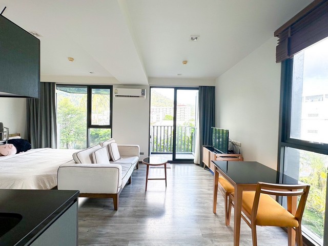 For Rent : Patong, The Deck Condominium, 1 Bedroom 1 Bathroom, 5th flr. รูปที่ 1