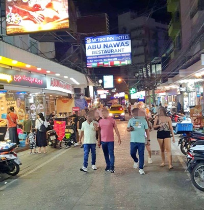 เซ้งร้านรองเท้า ใน Walking Street พัทยา โลเคชั่นทอง เปิดมากว่า 7 ปี รายได้ดี รูปที่ 1