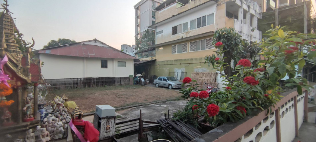 ขายที่ดิน 84 วา กลางเมืองเชียงใหม่ ถ.ลอยเคราะห์  ติด The Erawan Condo รูปที่ 4