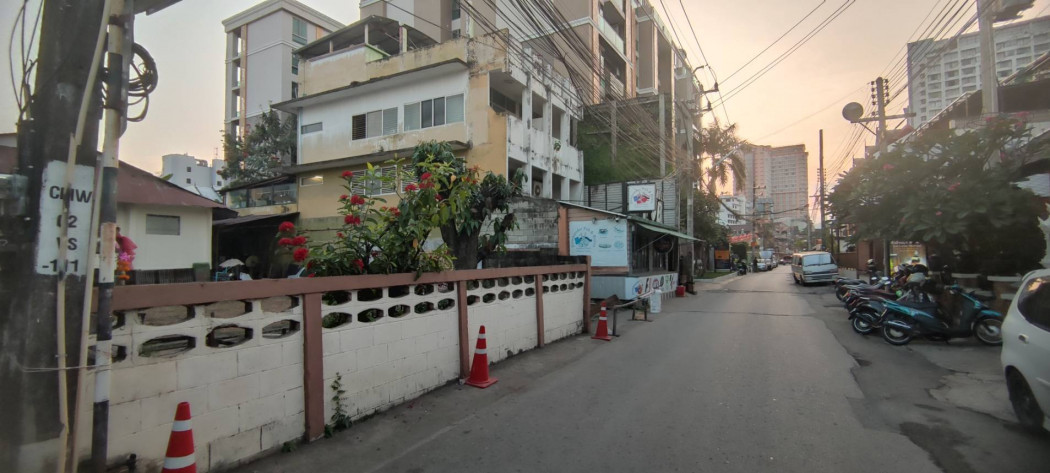 ขายที่ดิน 84 วา กลางเมืองเชียงใหม่ ถ.ลอยเคราะห์  ติด The Erawan Condo รูปที่ 3