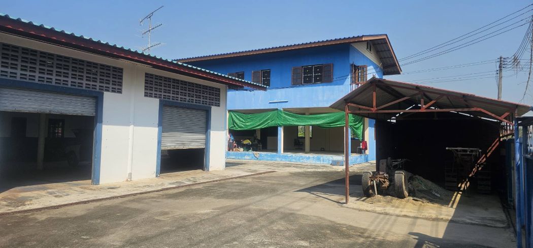 ขาย บ้านเดี่ยว สภาพใหม่ 2 ไร่ 36 ตร.วา พร้อมโรงงานและบ่อเลี้ยงปลา ลานตากฟ้า นครปฐม รูปที่ 3