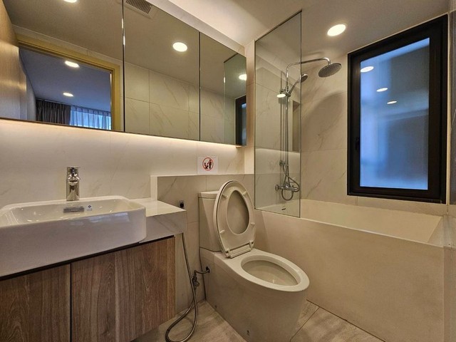 Walden Asoke clean nice  safe  3rd floor  BTS Asoke รูปที่ 1