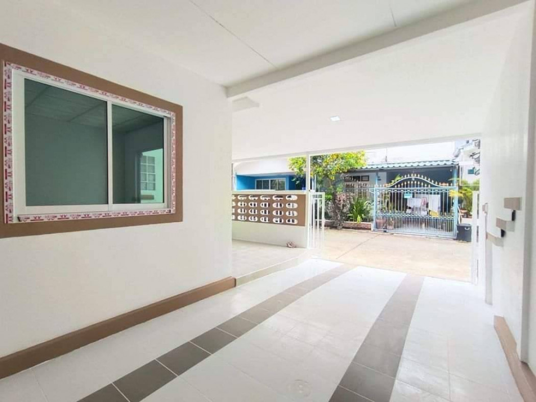 ขาย ทาวน์โฮม บ้านบัวทอง 4 90 ตรม. 18 ตร.วา พร้อมตกแต่ง รีโนเวท รูปที่ 5