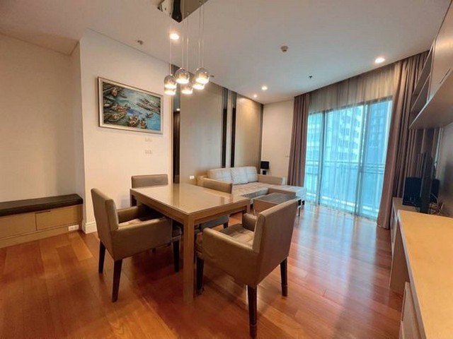 Bright Sukhumvit 24 nice spacious clean 8th floor BTS Phrom Phong รูปที่ 1