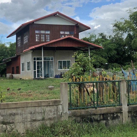 ขาย ที่ดินพร้อมสิ่งปลูกสร้าง บ้านไม้ใต้ถุนสูง ต.บึงงาม อ.ทุ่งเขาหลวง จ.ร้อยเอ็ด PAP6-0527 รูปที่ 1