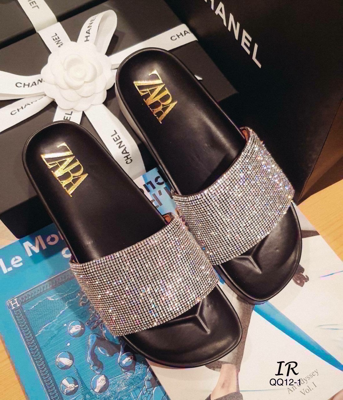 Zara Sandal  หน้าสวมแต่งเพชรชวารอฟสกี้ สวยวิบวับมากค่า เสริมนวมรองกำมะหยี่นิ่ม ปั้มแบรนด์ สวมใส่สบายเท้าและใส่ได้บ่อยๆเลยค่ารุ่นนี้ รูปที่ 4