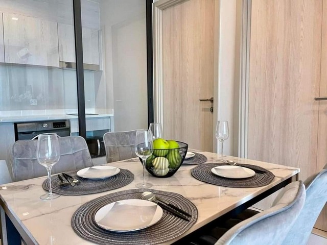 Life One Wireless Condo, luxury condo on Wireless Road, near Central Embassy and BTS Phloen Chit รูปที่ 1