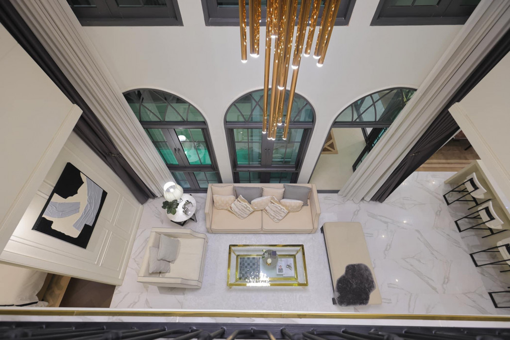 Sell-Rent Luxury House in compound on Ekkamai 22 wz Lift and private swiming pool รูปที่ 4