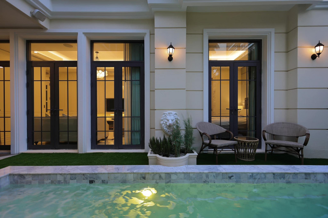 Sell-Rent Luxury House in compound on Ekkamai 22 wz Lift and private swiming pool รูปที่ 2