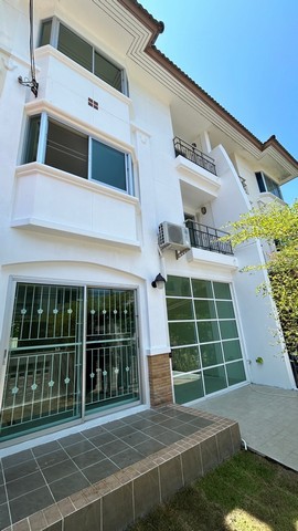 For Sale : Ratsada, 3-Story Townhouse, 3 Bedrooms 3 Bathrooms รูปที่ 1