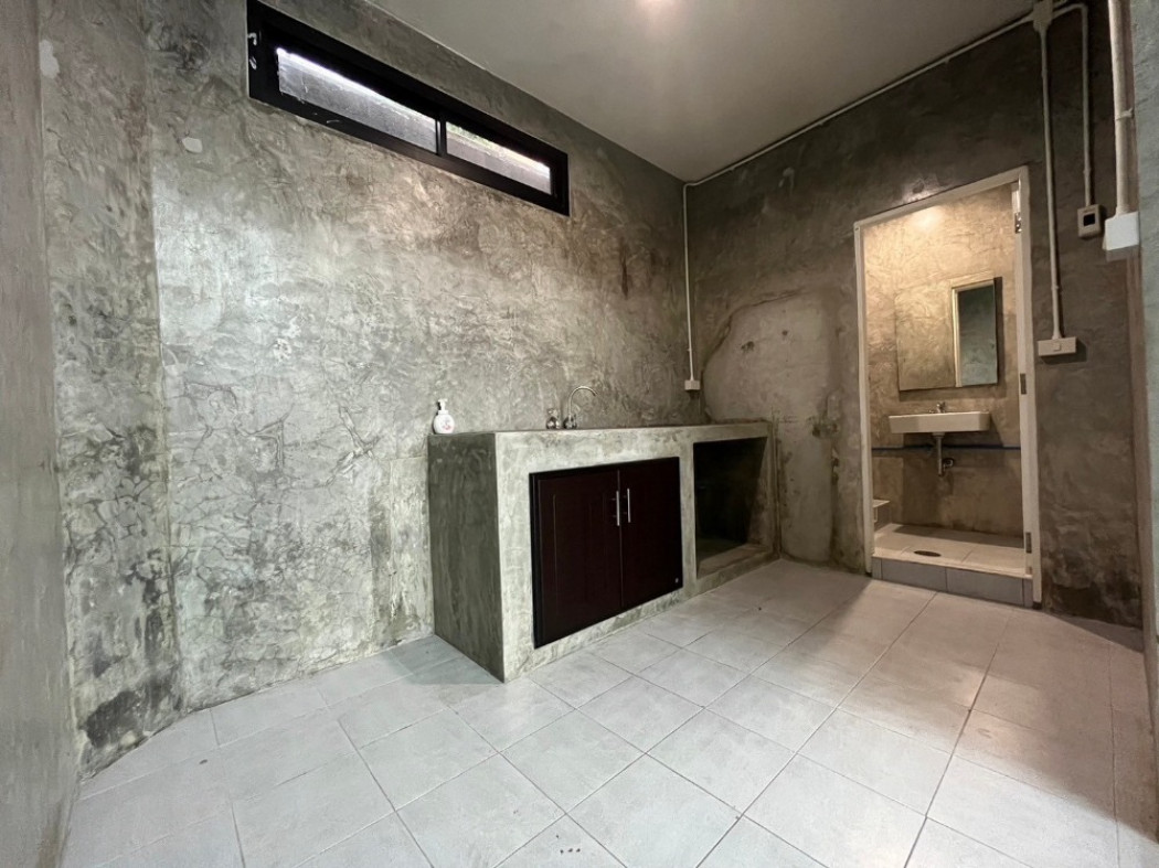 Townhouse Converted to Loft Office Space in Sathorn ID-13895 รูปที่ 2
